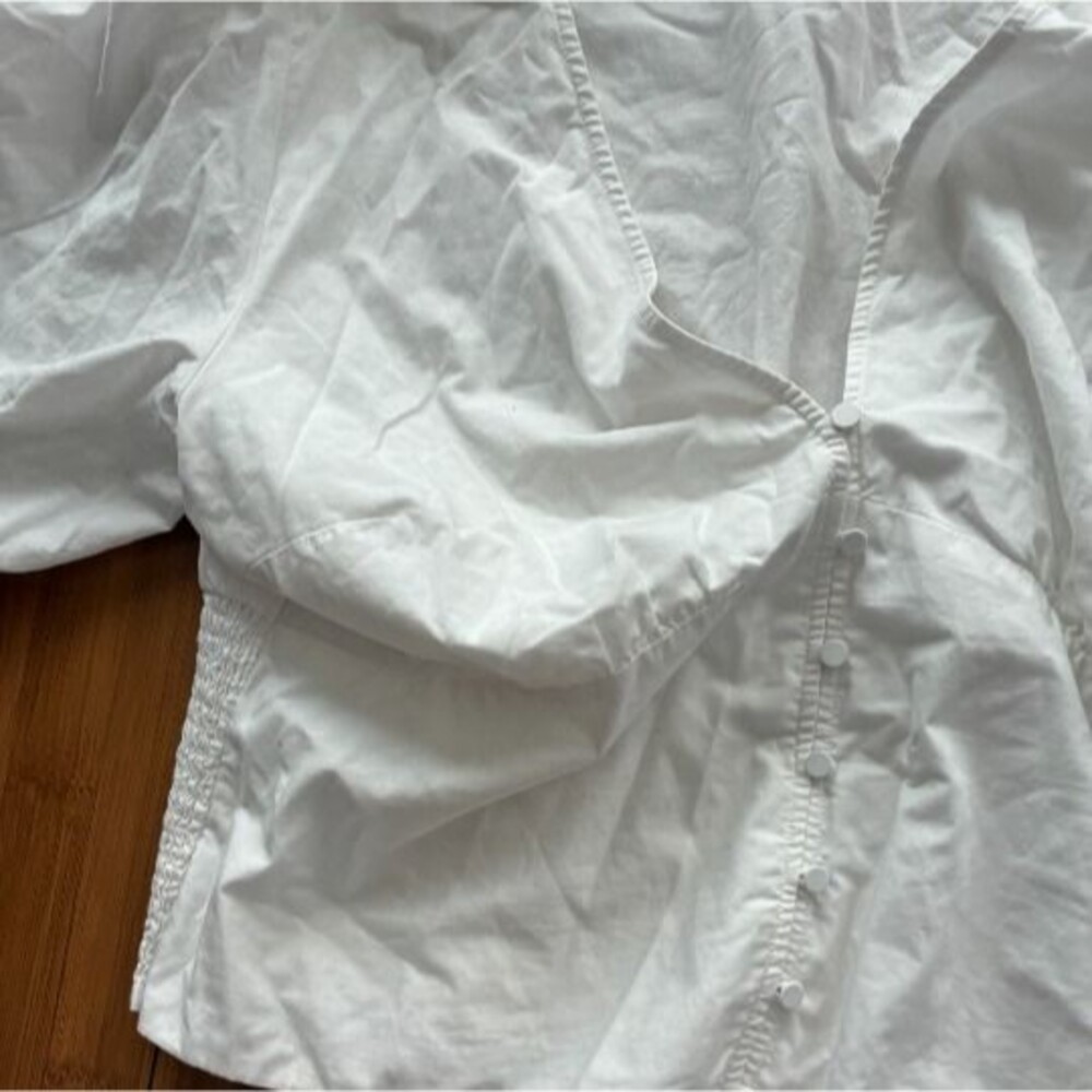 Abercrombie & Fitch White Puff Sleeve Blouse - Picture 2 of 4